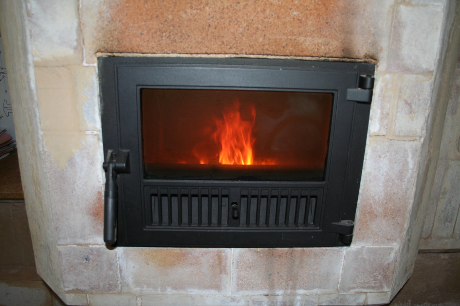 First steps: a heater in small bricks that passes through two rooms