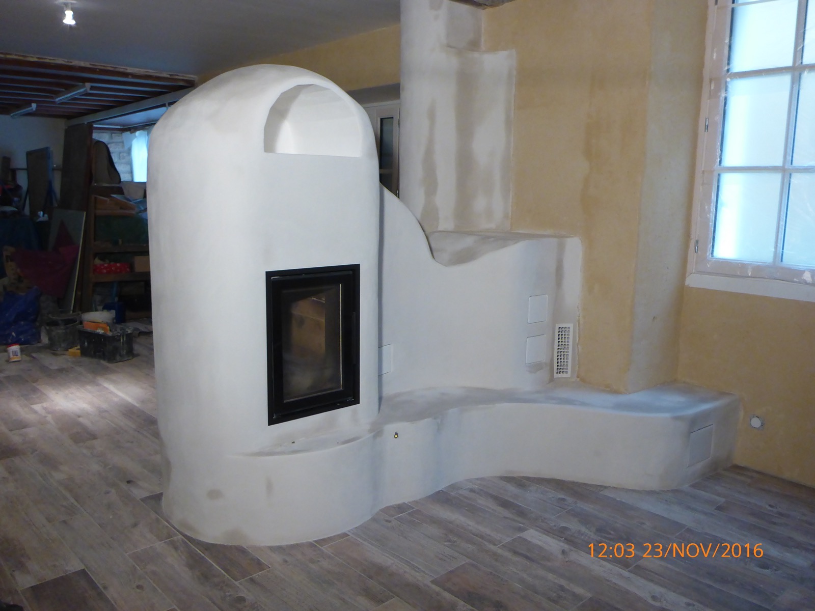 Not a single right angle: a heater and its bench modelled as one